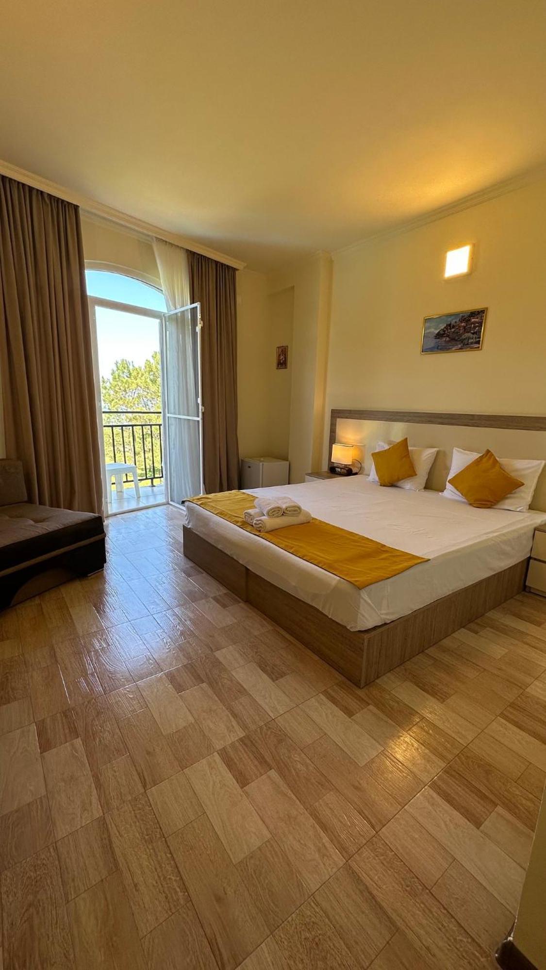 Iveria Elli Hotel Шекветили Экстерьер фото