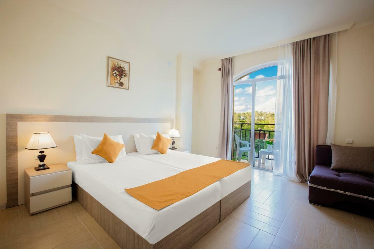 Iveria Elli Hotel Шекветили Экстерьер фото