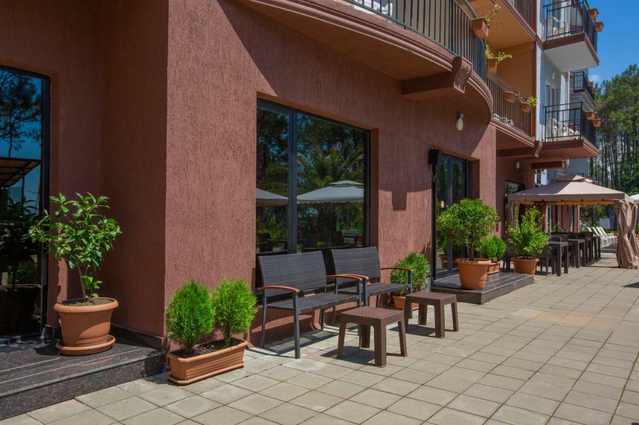 Iveria Elli Hotel Шекветили Экстерьер фото
